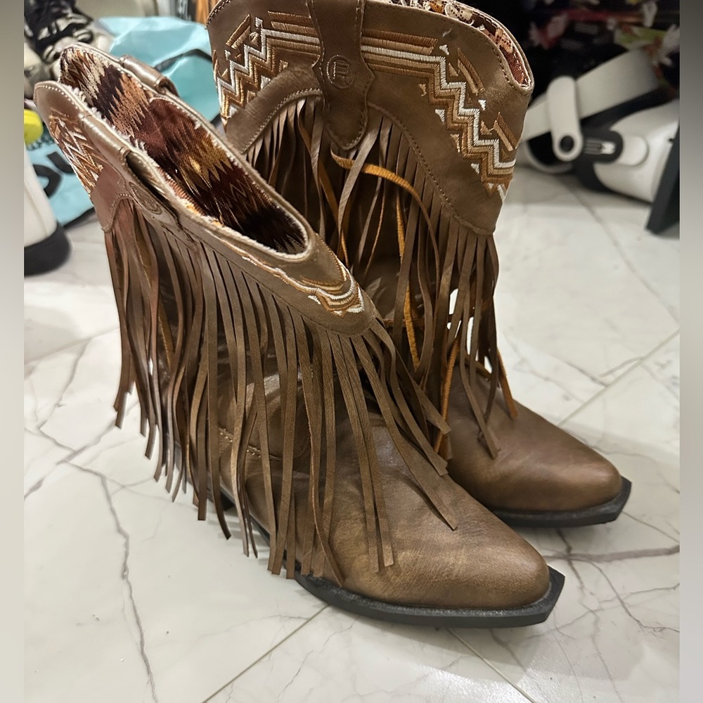 Little Kid cowboy boots